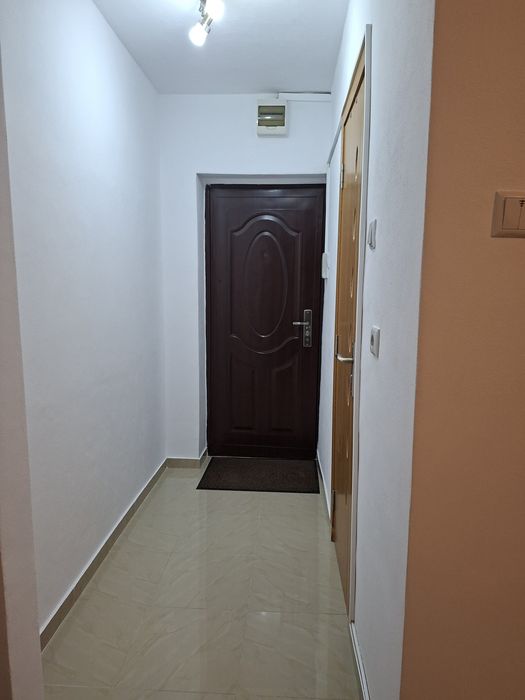Închiriez apartament 2 camere semidecomandate – Gura Câmpului, str. 1