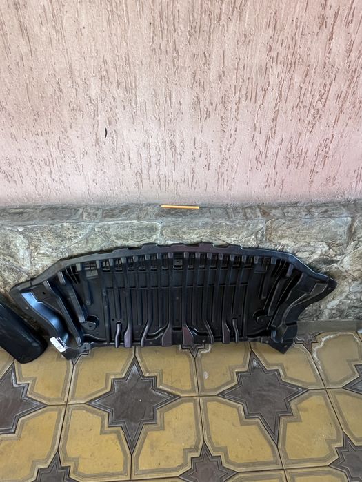 Защита радиатора поддона w212 original новая
