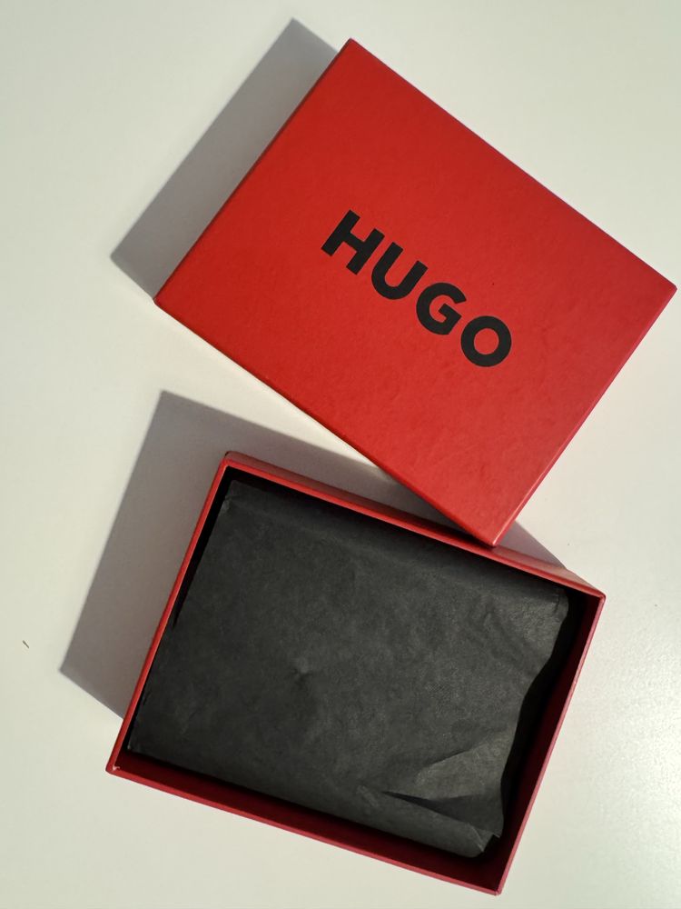 Нов оригинален кожен портфейл Hugo Boss