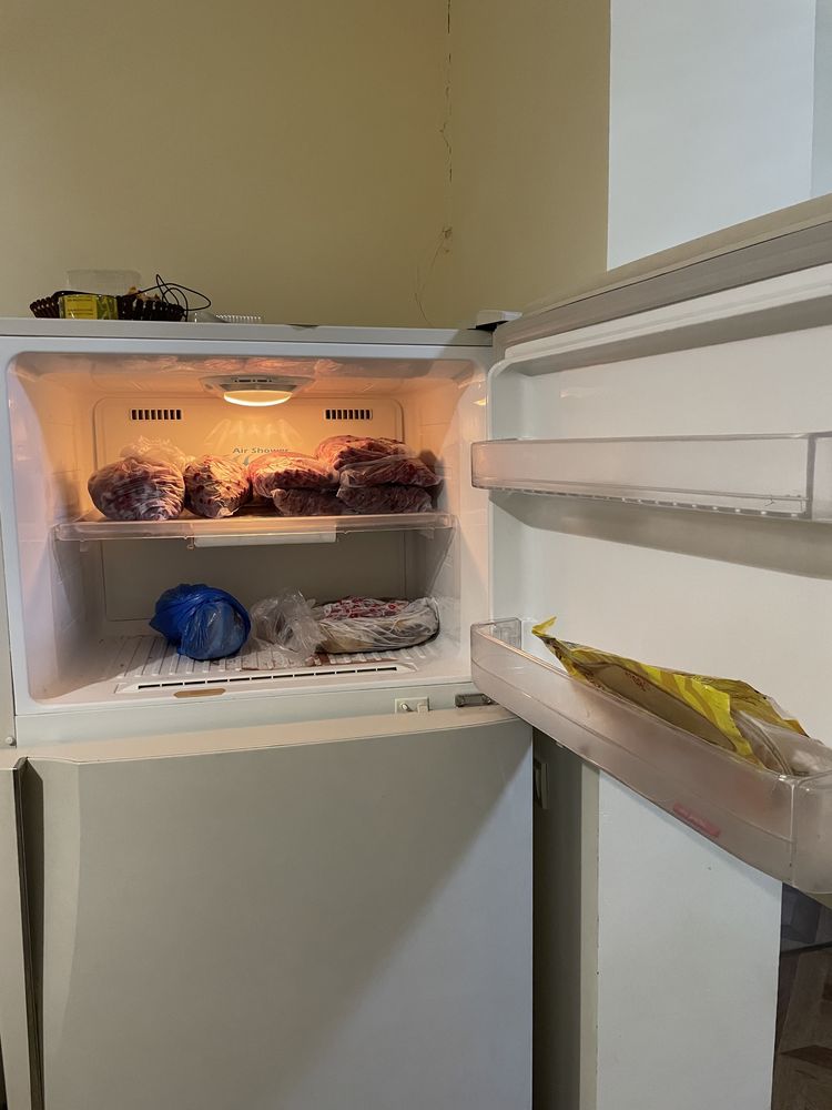Продается холодильник Samsung