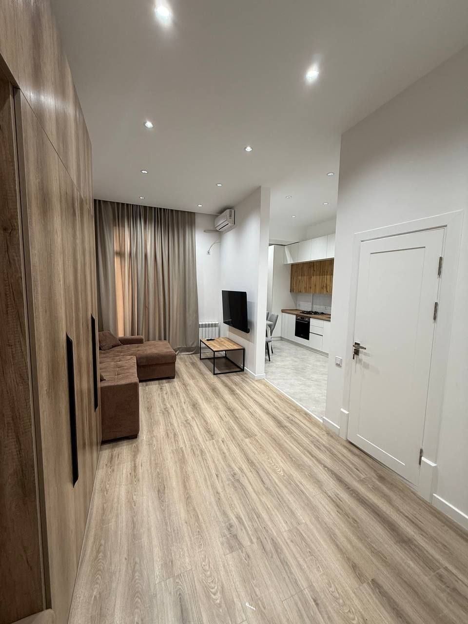 ПРОДАЁТСЯ квартира в Новостройке 
1/2/10 в ЖК TIARA RESIDENCE
Мирзо-Ул