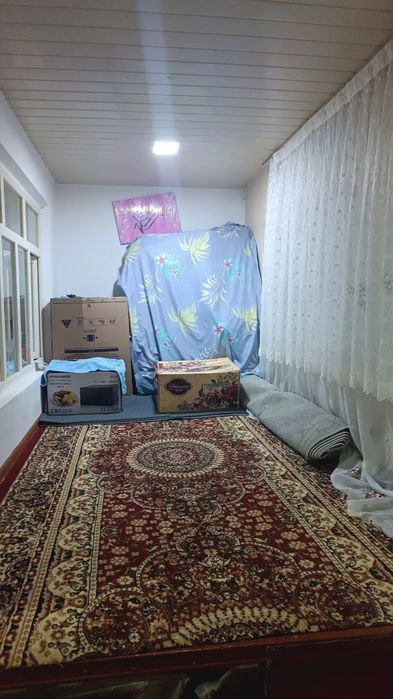 Чирчиқ шахрида квартира сотилади нархи 50000$. Келишадиган жойи бор.