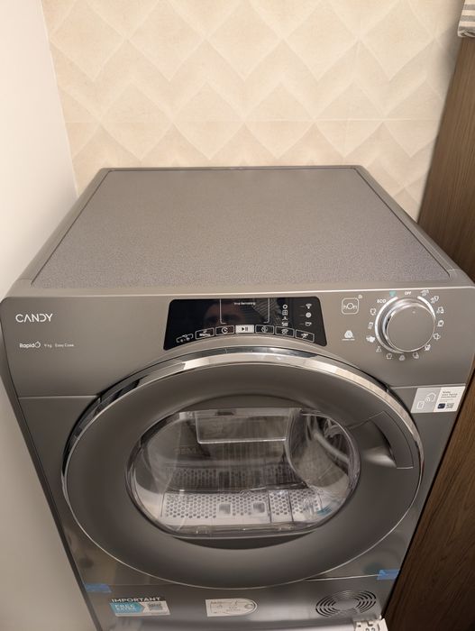 Vand uscator rufe Candy nou