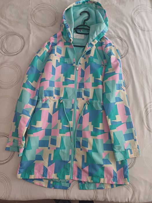 Дамско пролетно цветно яке