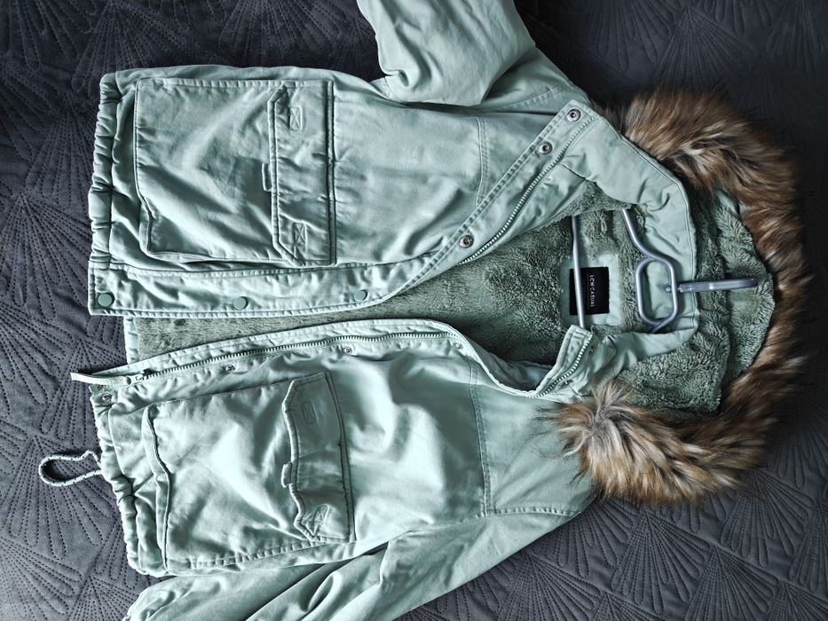 Зимно яке с качулка и изкуствен пух