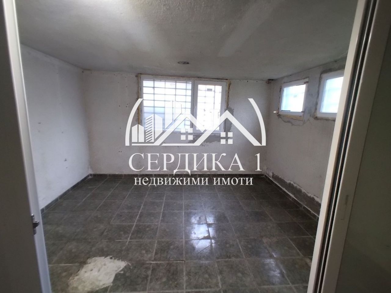 Продава се Склад в София, Младост 1 - 80 кв.м за 6 €/кв.м - Снимка #1