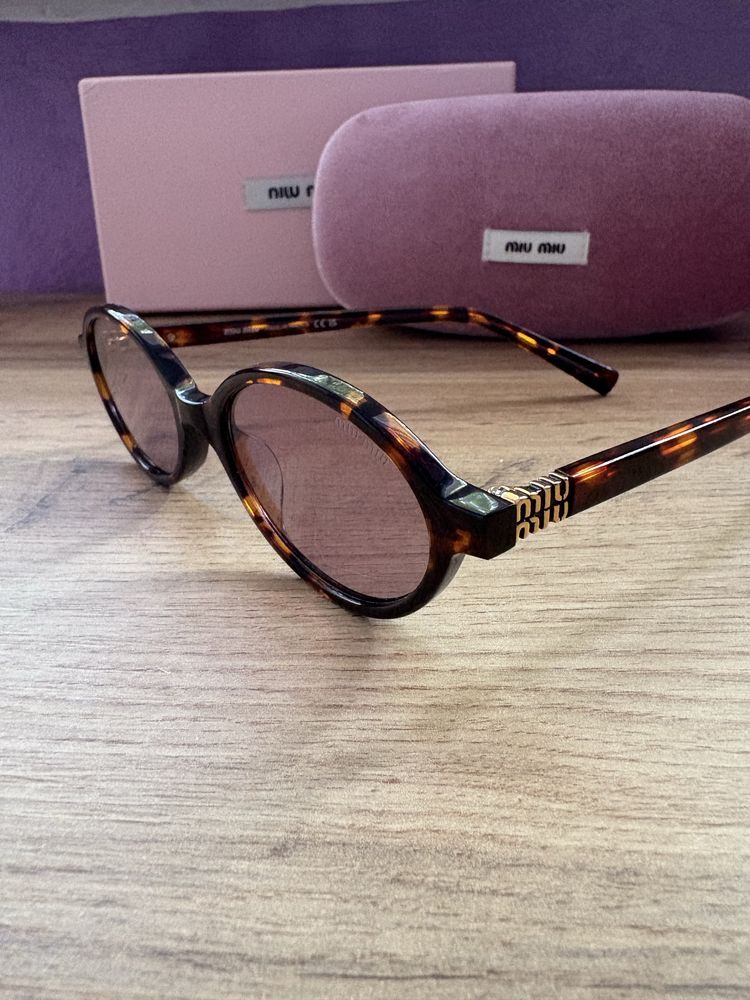 Слънчеви очила Miu Miu