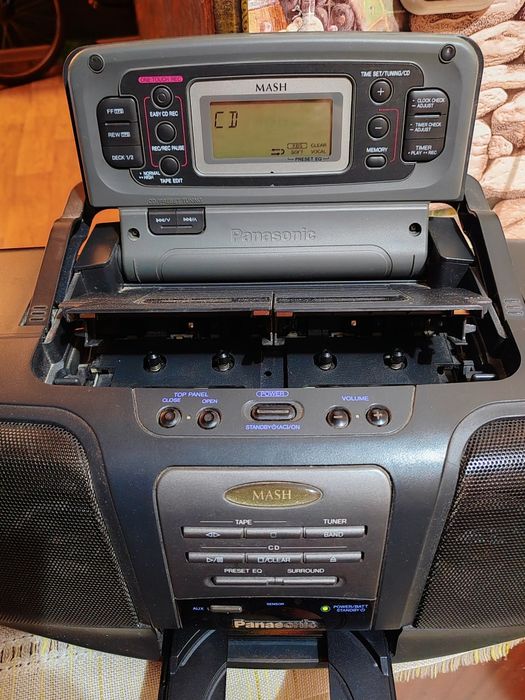 Магнитофон Panasonic