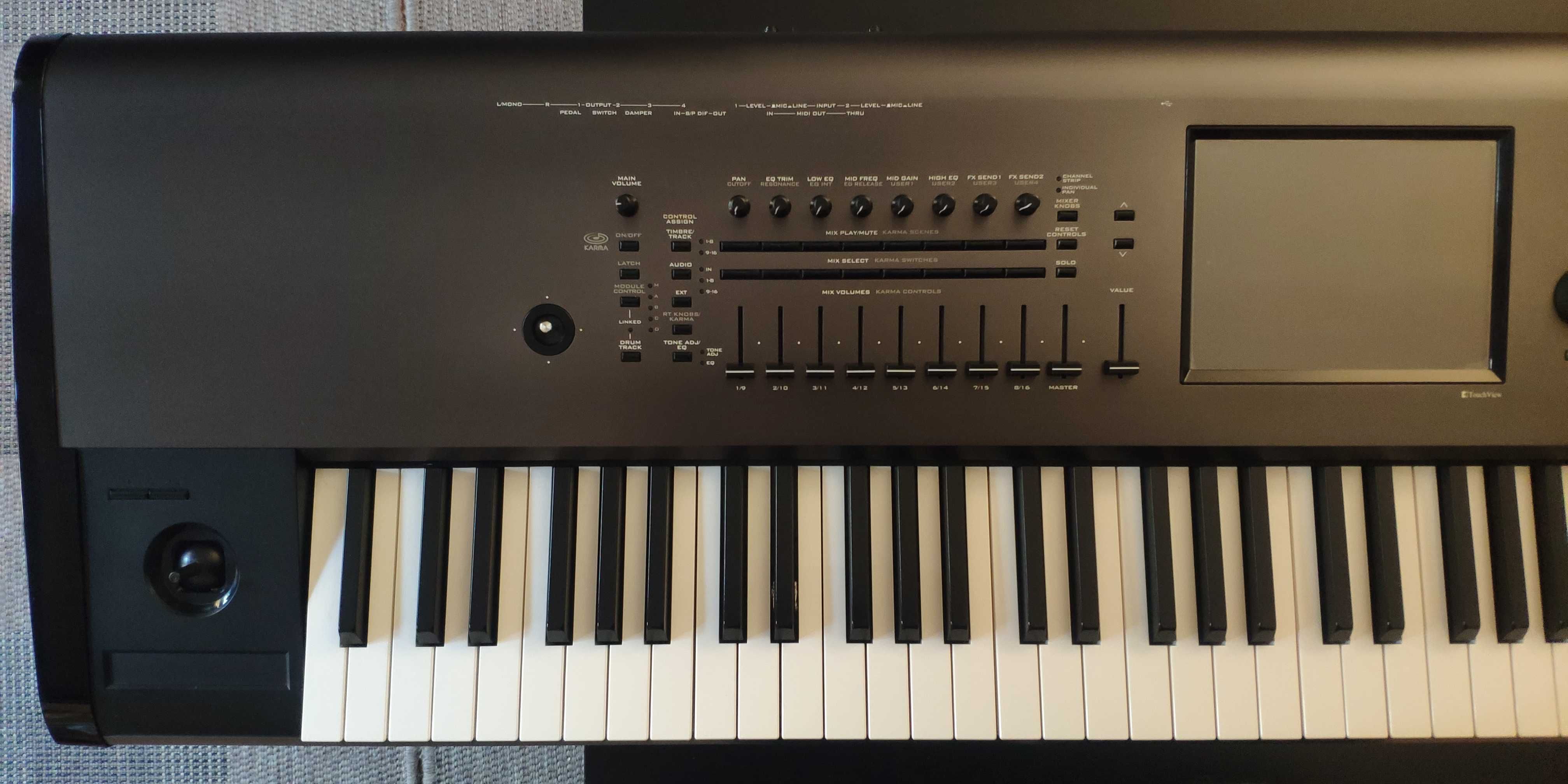 KORG KRONOS 88 stare impecabila + Soft case -pret redus de la 1750E