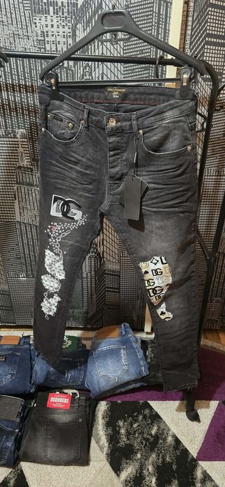 Oferta blugi calitate.