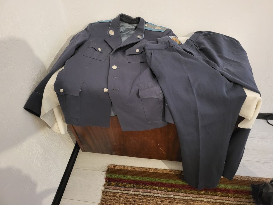 Военна униформа ВВС армия България куртка фуржка сако барета кепе