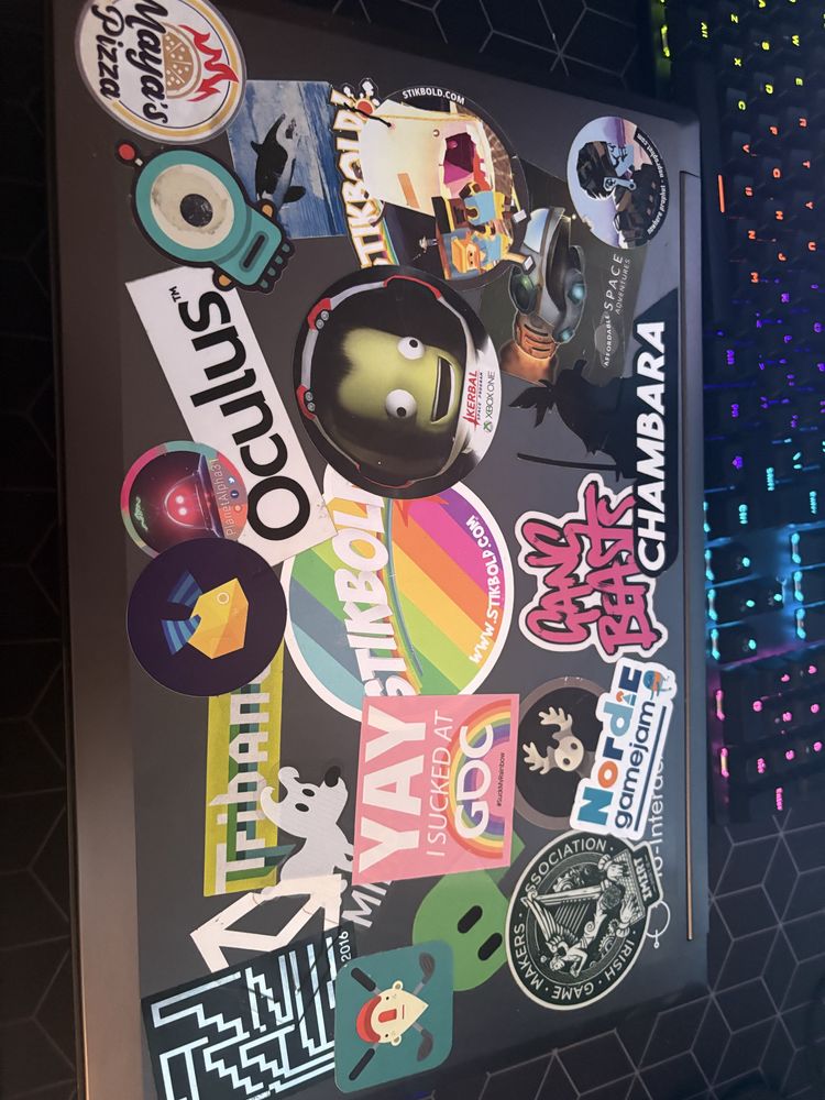 Vand leptop de gaming + cooler
