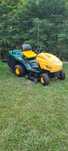 Tractoras tuns iarbă