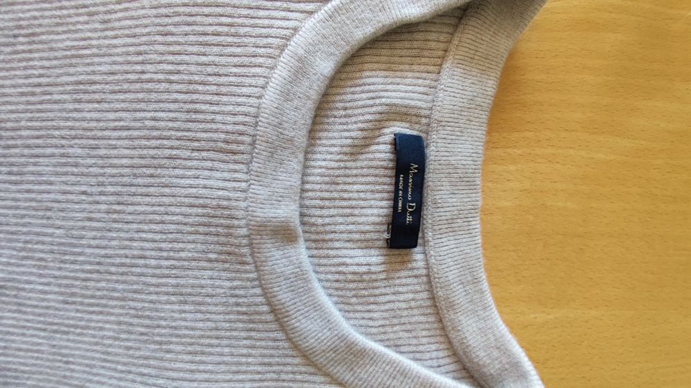 Фин вълнен топ Massimo Dutti