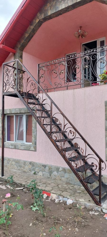 Scari exterioare