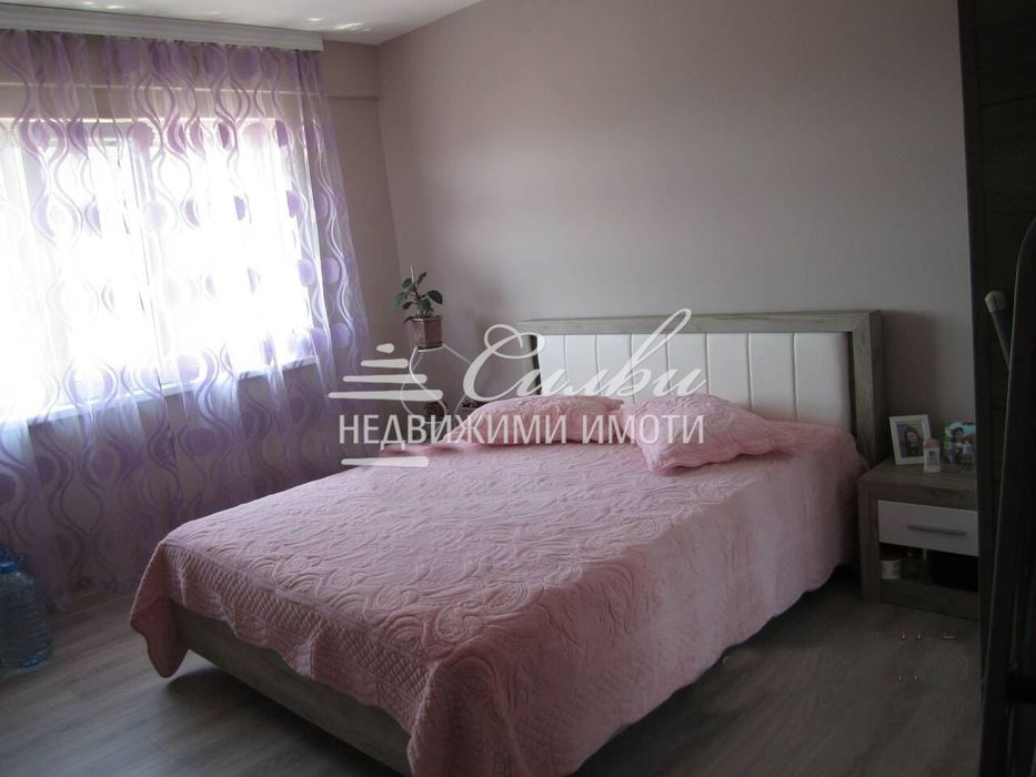 Тристаен ЮЖЕН апартамент в кв. Център!