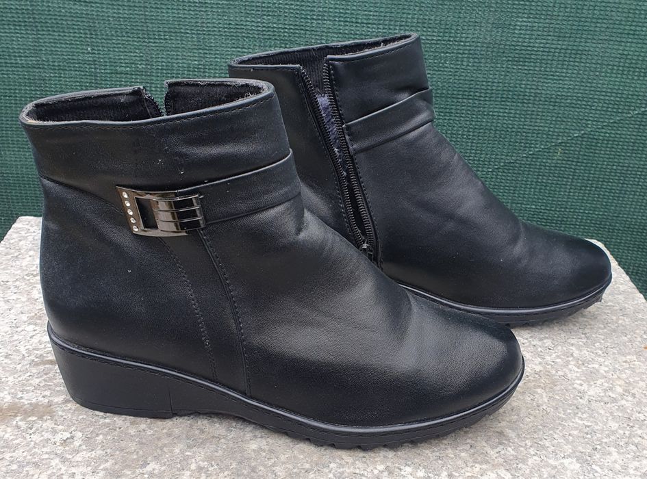 Botine imblanite piele nr.42 / nou