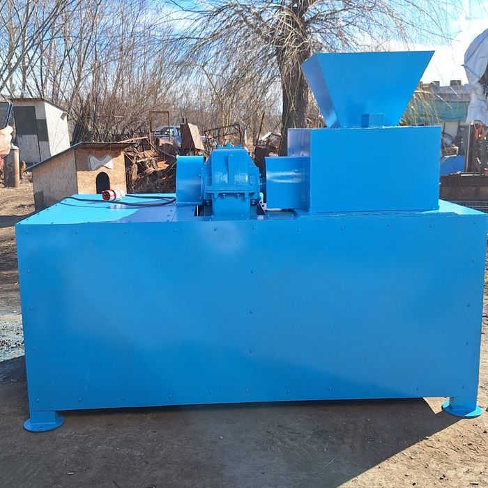 Presa de brichetat pulberi