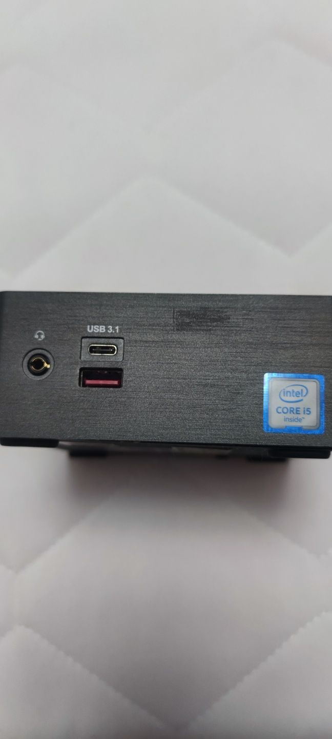 Vând mini PC Gigabyte computer GB-BSi5A-6200