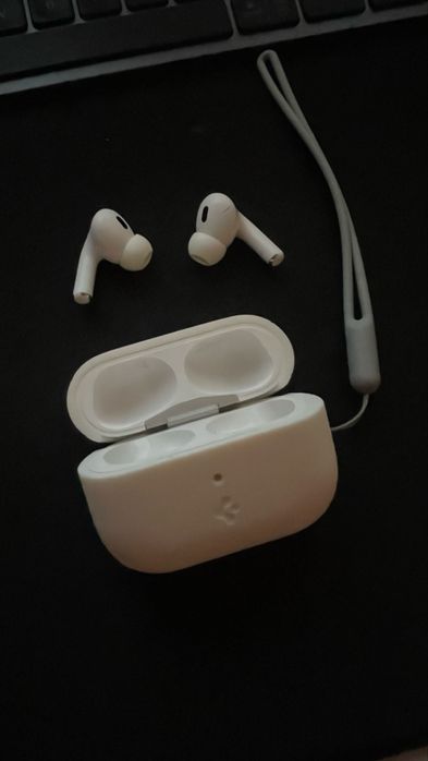 Apple AirPods Pro 2 (Type-C & Wireless Charging Case)