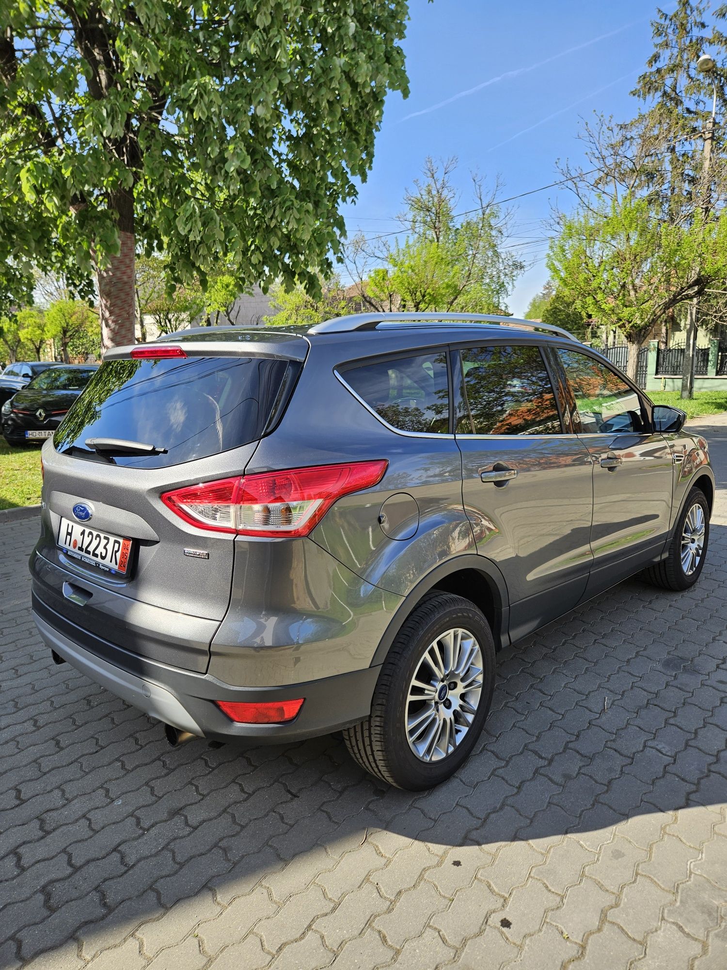 Proprietar ,Ford Kuga Titanium, 2013, 4x2,benzina 1,6 ecoboost 150 cp