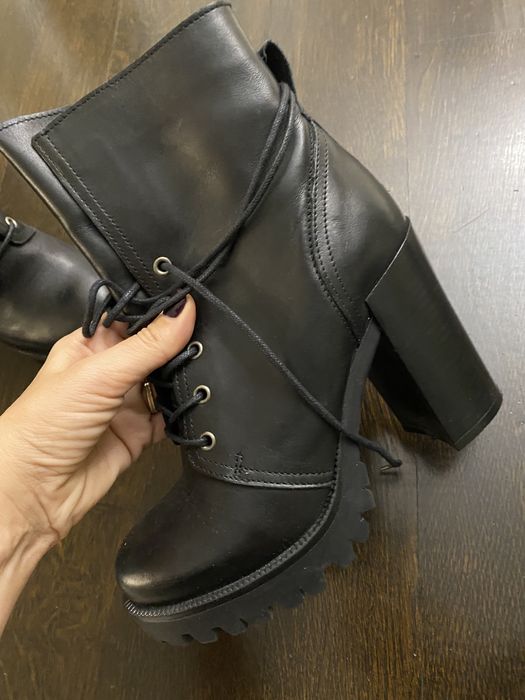 Bocanci din piele cu toc gros marimea 38