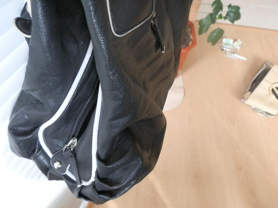 голяма черна чанта