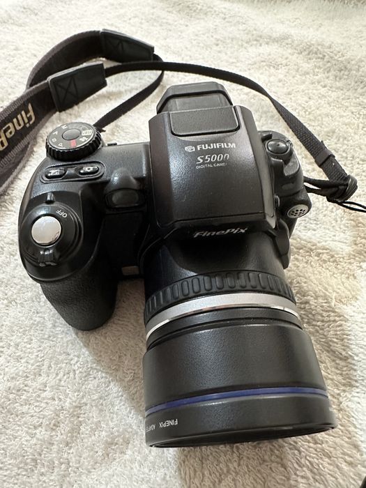 FUJIFILM FinePix S5000 Digital Camera