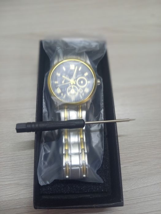 Серебряные золотые часы