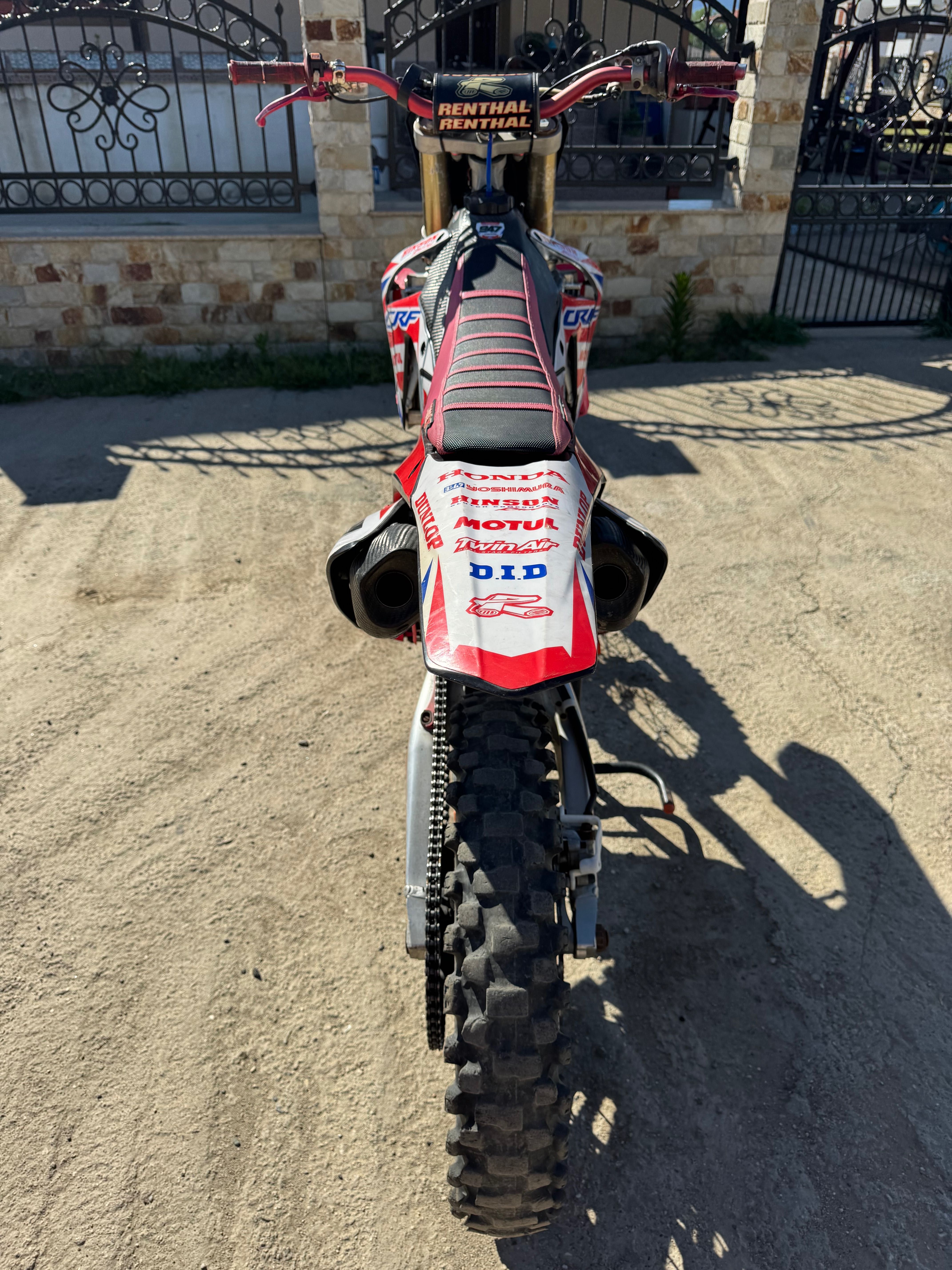 Продава се: Hondaa crf 450 r