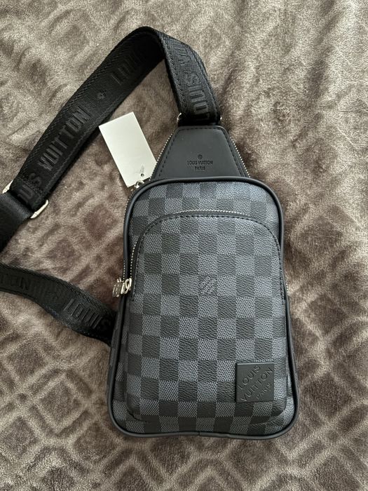 Мъжки чанти Louis vuitton, Tommy Hilfiger, Boss