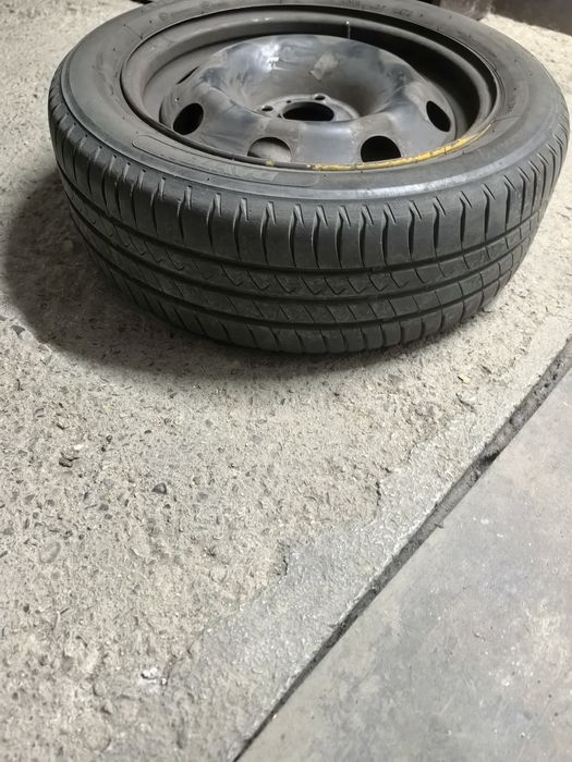 продавам гуми с джанти