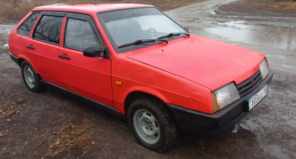 На ходу  работает ездиет