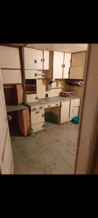 Почистване на тавани , мази