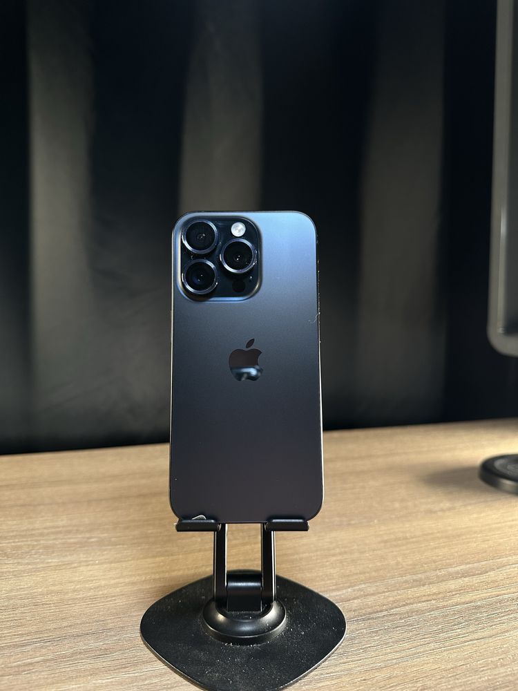 Iphone 15 pro в отличном состояний