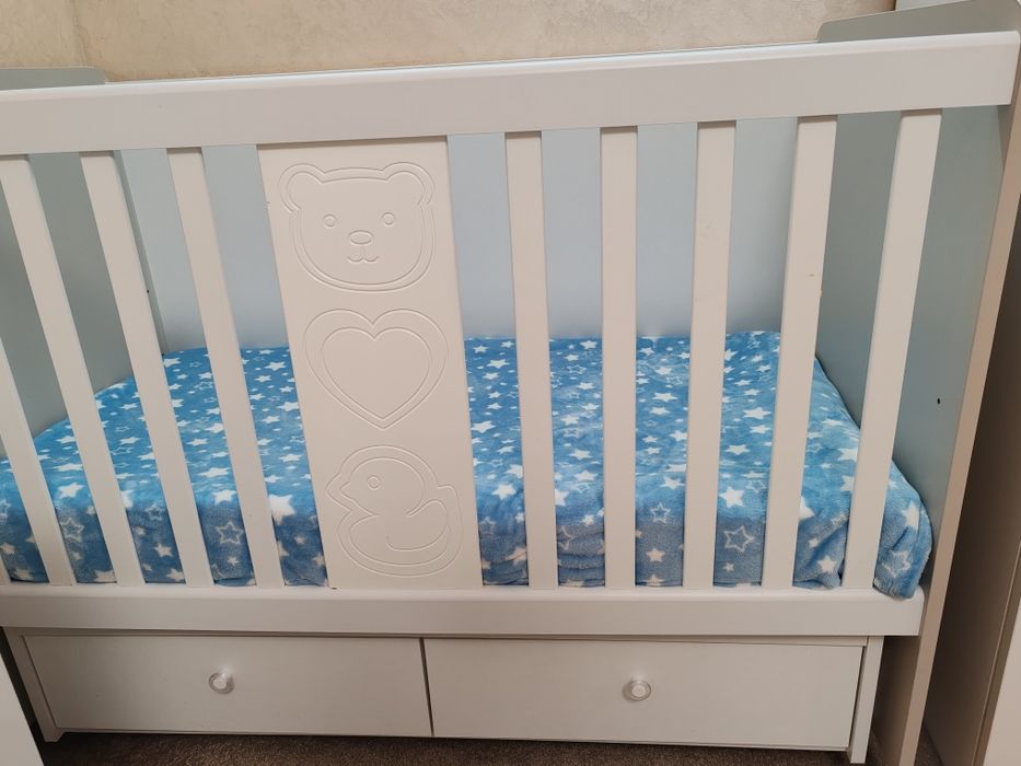 Нова бебешка кошара с  матрак алое