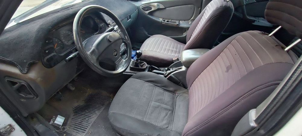 Daewoo espero avtomobili 1996 yil