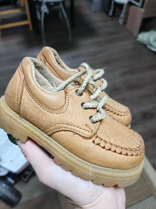 Продам ботинки 25 рр(маломерят)