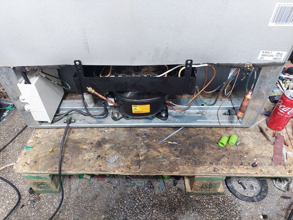 Reparații Frigidere/Mașini