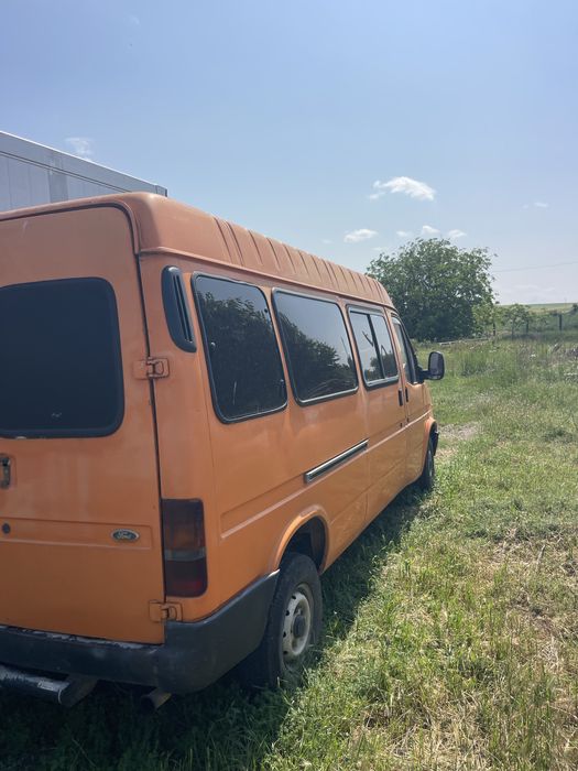 Microbuz Ford Transit