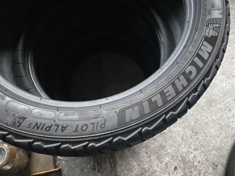 Michelin 235/45 R18 98V MS iarnă