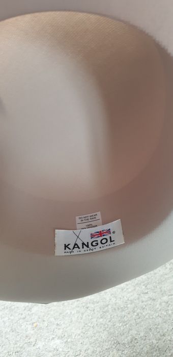 Pălărie cremă de la kangul