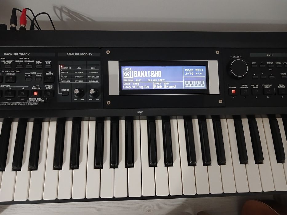 Roland GW 8 workstation USB clapa pian sintetizator