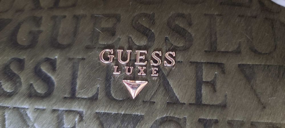 Оригинална чанта Guess