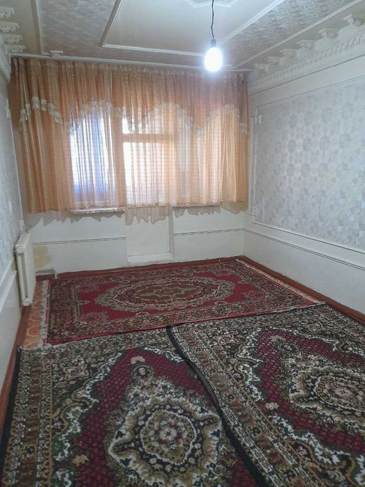 Бухоро шаҳри 4-микрорайонда жойлашган қулай 2 хонали квартира сотилади