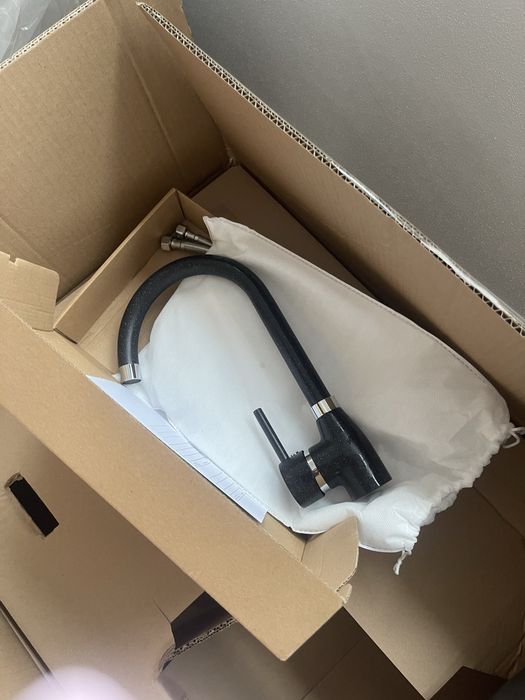 Vand chiuveta plus robinet