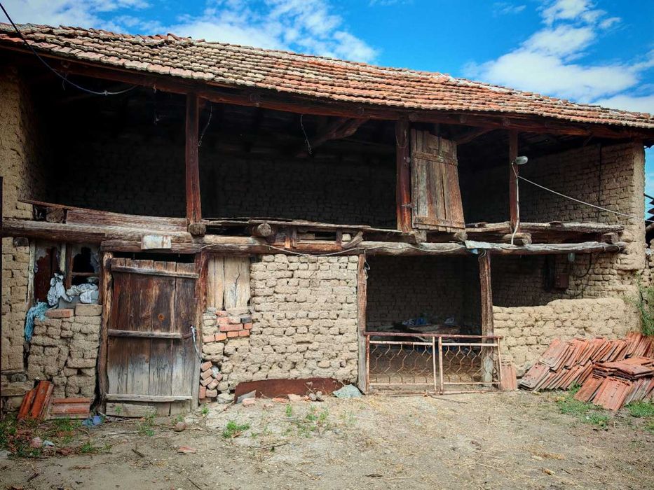 Къща с двор с.Пищигово