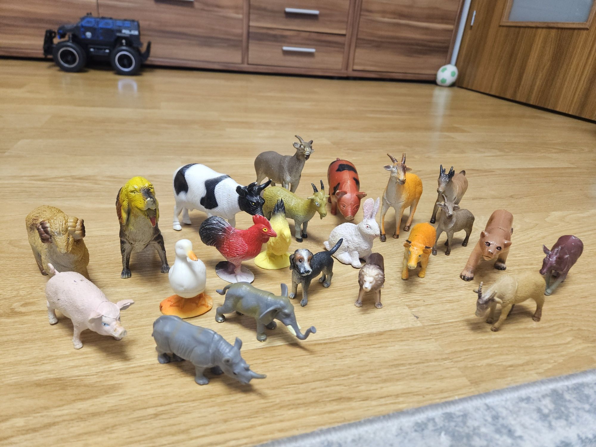 Figurine animale domestice si salbatice