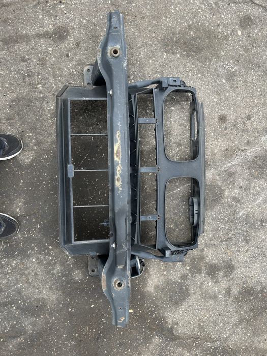 Маска с греда БМВ Х5 Е70 maska s greda bmw x5 e70 очиларка