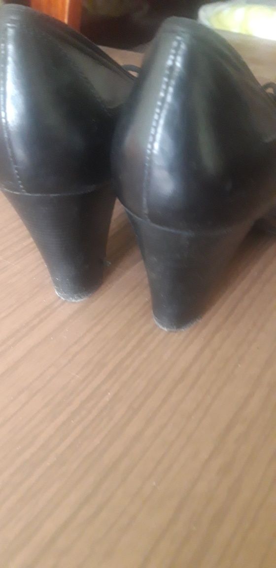 Женские осенние туфли